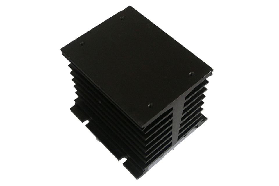 景頌三相固態(tài)繼電器散熱